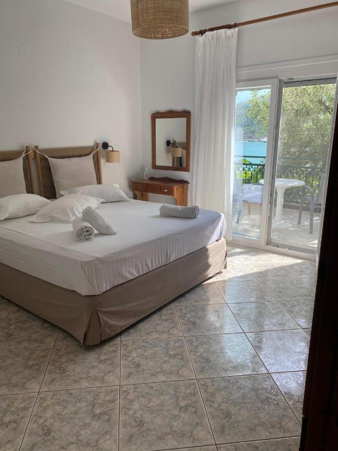 Petra Mare Apartments Alikí Eksteriør billede
